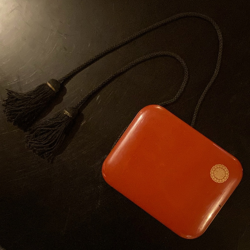 RARE 1980’S ESTEE LAUDER VINTAGE ANTIQUE HISTORICAL PIECE CINNABAR